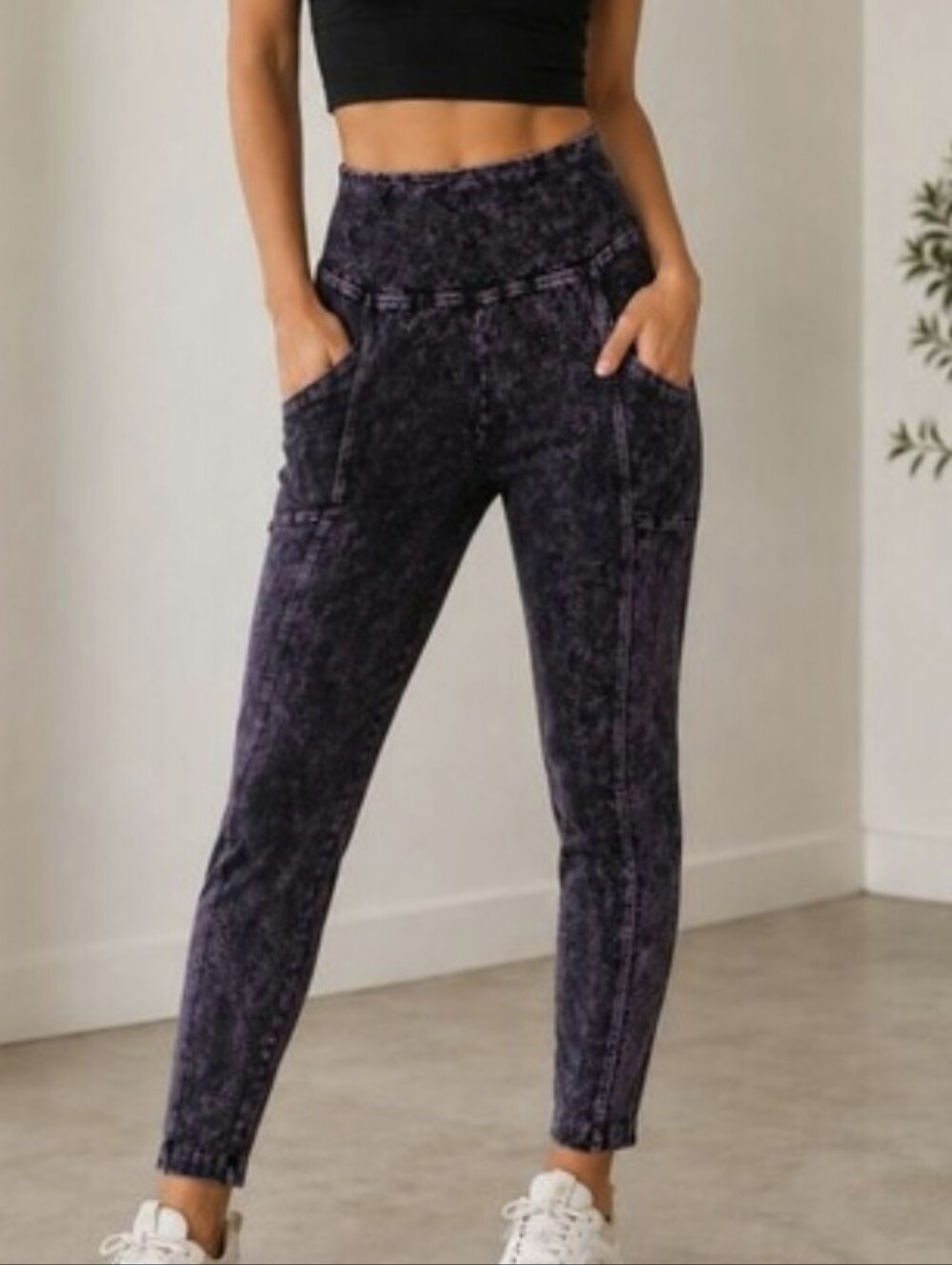 Zenana Women's High-Waist Mineral Wash Purple Jogger Pants - Like New